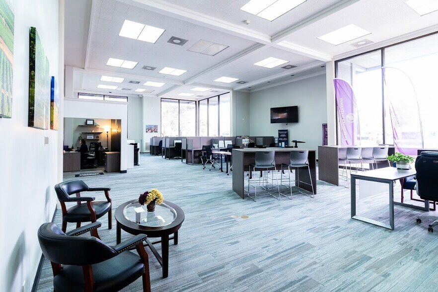 More Photos Of 2711 McHenry Ave, Modesto Bank For Lease