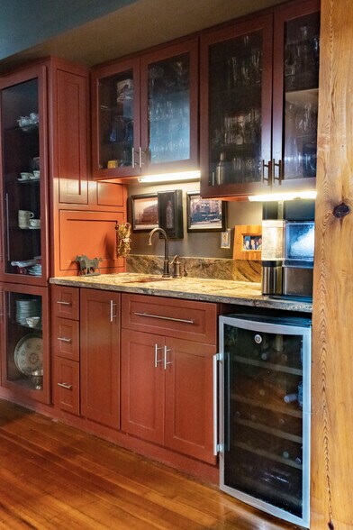 More Photos Of 112 18th St N, Birmingham Storefront For Sale