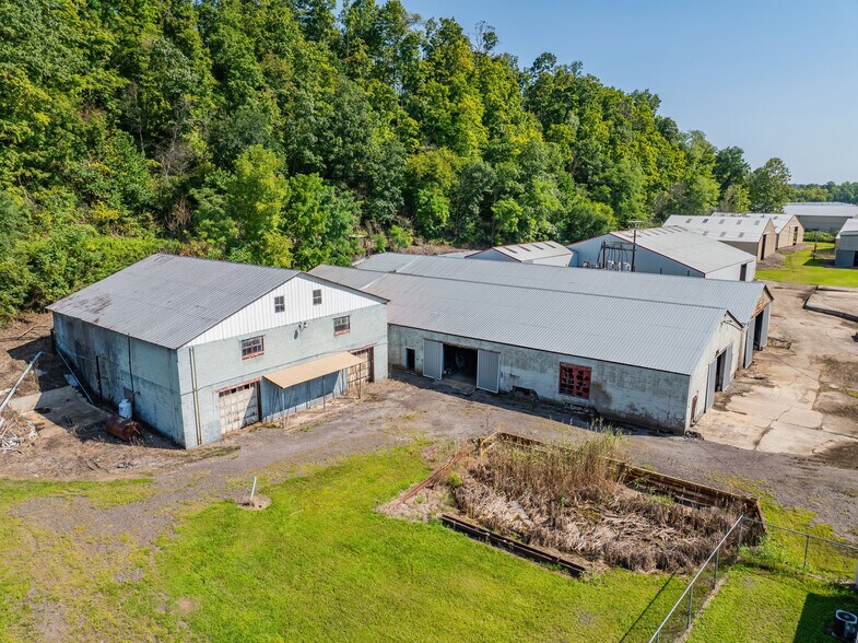 More Photos Of 3825 Columbia Blvd, Bloomsburg Manufacturing For Sale