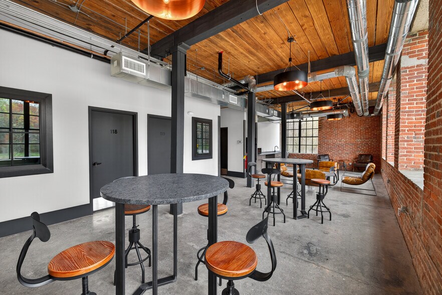 More Photos Of 200 Barrett St, Monroe Warehouse For Lease