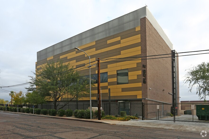 More Photos Of 4010 N 3rd St, Phoenix Industrial For Lease