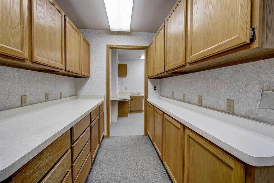 More Photos Of 111-113 Depot, Johnson Creek Medical For Sale