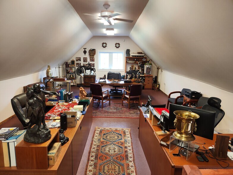 More Photos Of 16 Concord Hill Rd, Pittsfield Office For Sale