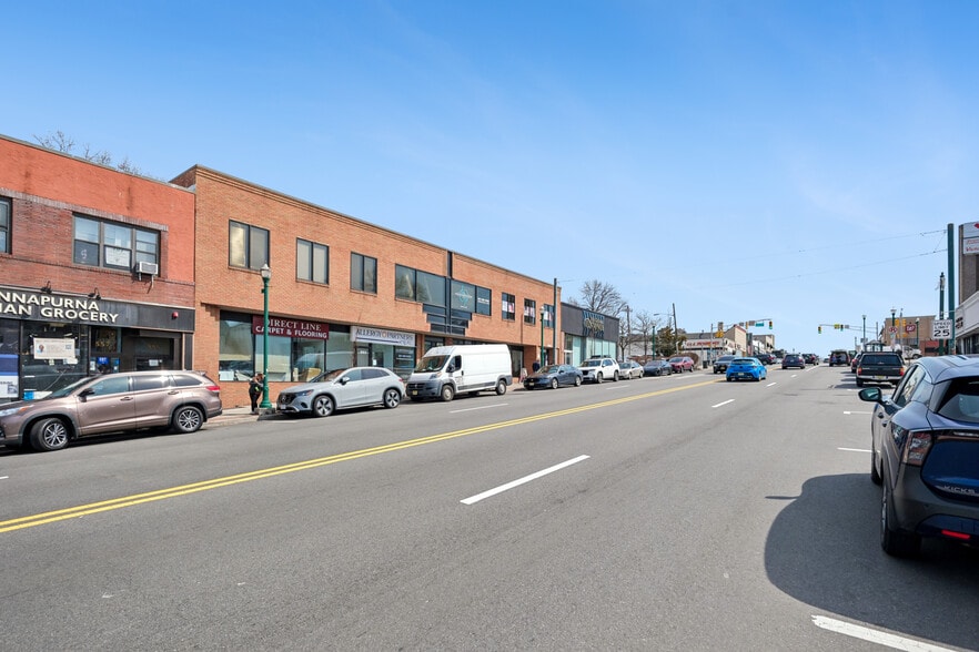 More Photos Of 545-553 Cedar Ln, Teaneck Office For Sale