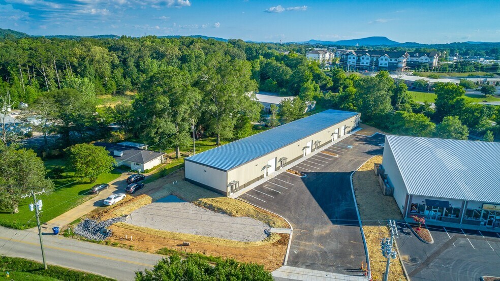 More Photos Of 4740 Adams Rd, Hixson Flex For Lease