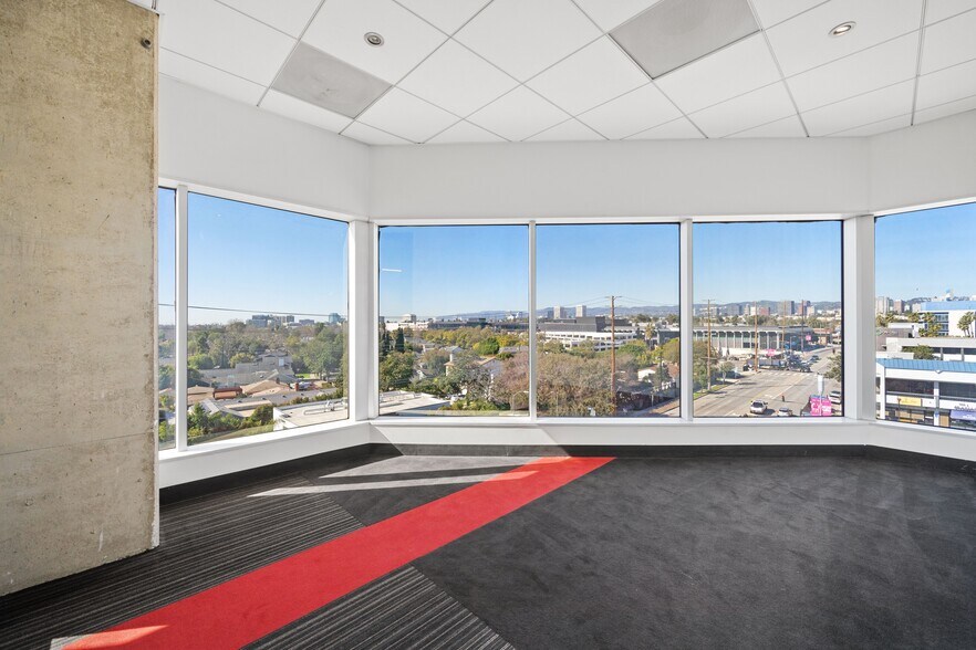 More Photos Of 2566 Overland Ave, Los Angeles Medical For Lease