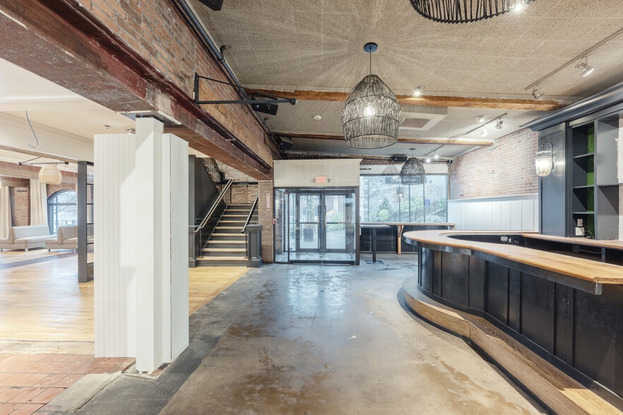 More Photos Of 334 S Water St, Providence Restaurant For Sale