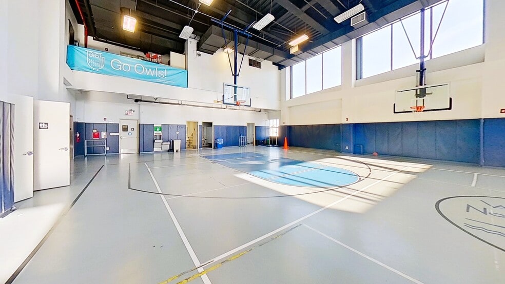 Primary Photo Of 297-299 N 7th St, Brooklyn Schools For Lease