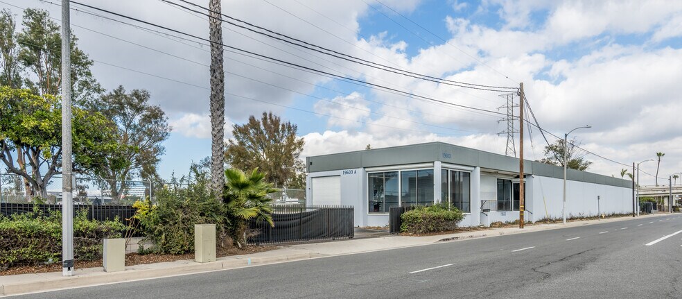 More Photos Of 19603 Figueroa St, Carson Warehouse For Lease