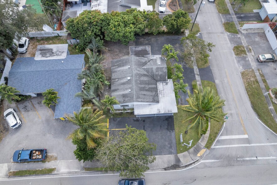 More Photos Of 5820 Sheridan St, Hollywood Office For Sale