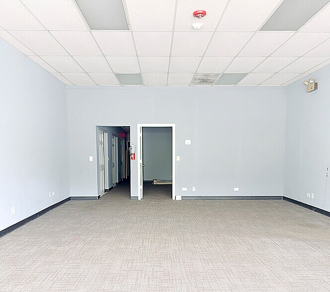 More Photos Of 629-645 E 162nd St, South Holland Storefront For Sale