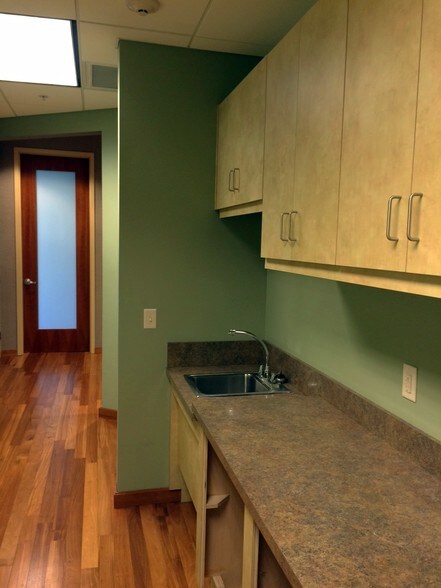 More Photos Of 1838 Sir Tyler Dr, Wilmington Office For Lease