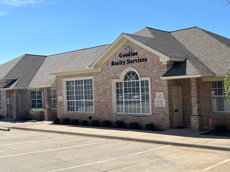 More Photos Of 2840 Keller Springs Rd, Carrollton Medical For Sale