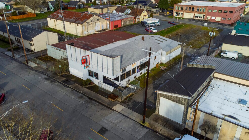 More Photos Of 2811-2815 Virginia Ave, Everett Freestanding For Sale