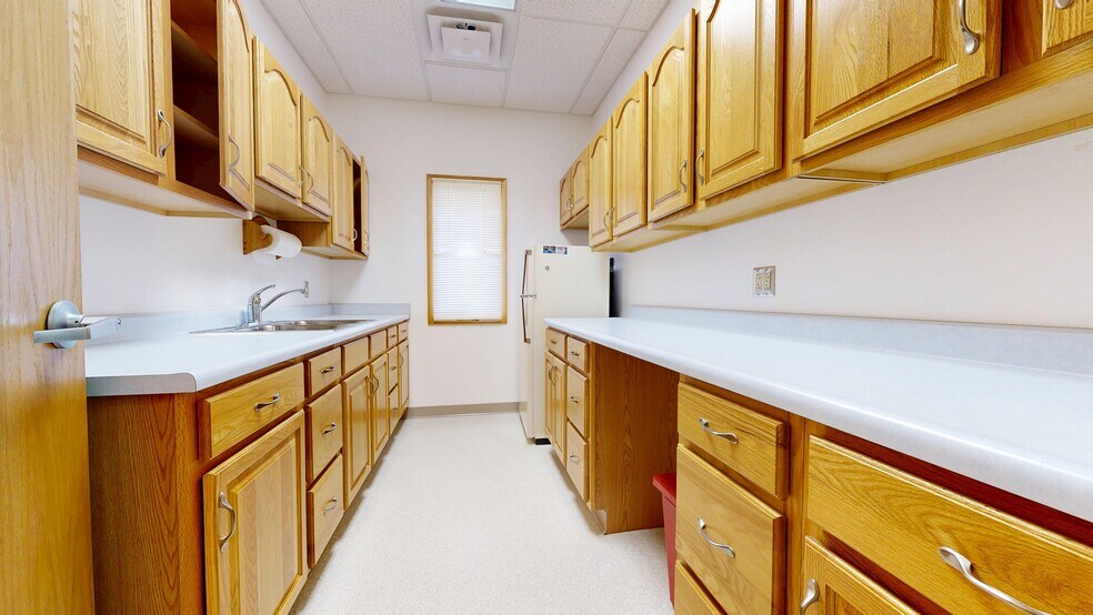 More Photos Of 458 Glessner Ave, Mansfield Medical For Sale