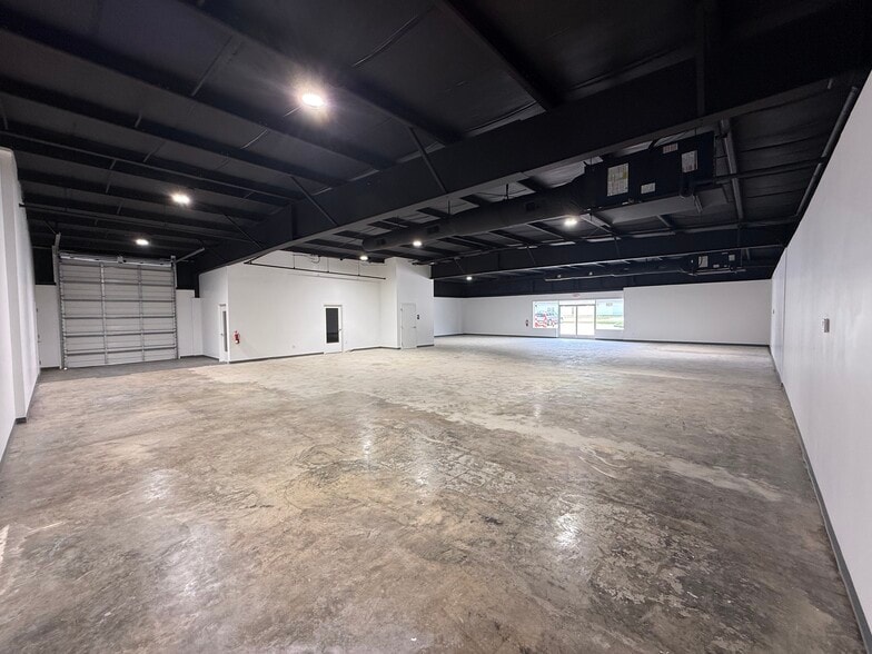 More Photos Of 5780 Dorchester Rd, Charleston Warehouse For Sale
