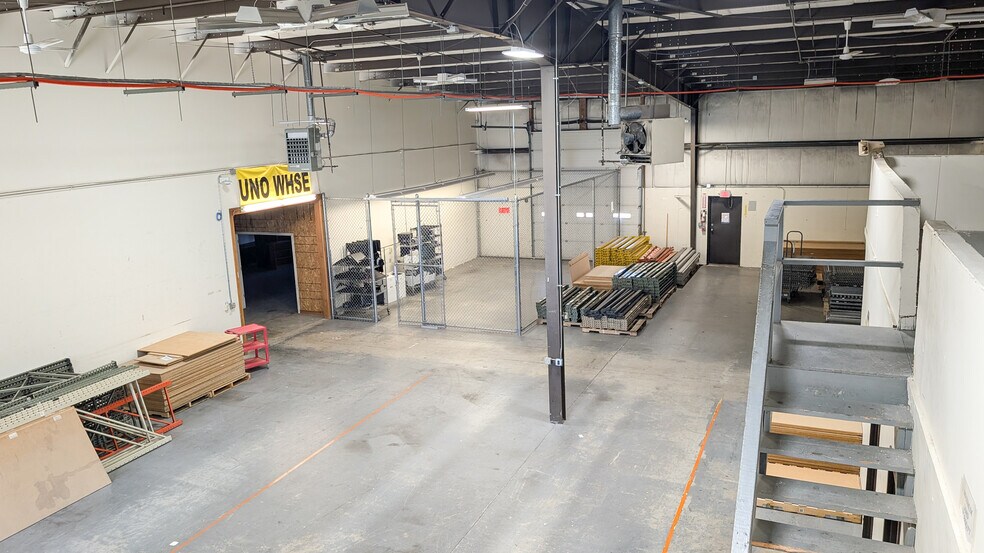 More Photos Of 242 Branford Rd, North Branford Light Manufacturing For Lease
