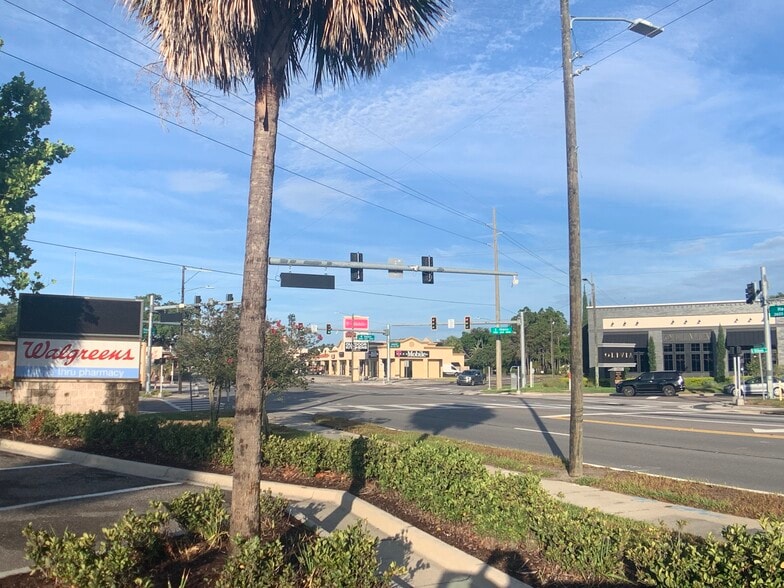More Photos Of 3601-3609 Henderson Blvd, Tampa Storefront For Lease