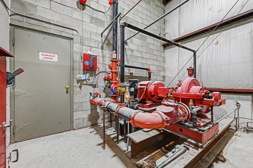 More Photos Of 11-25 Harding St, Middletown Warehouse For Sale