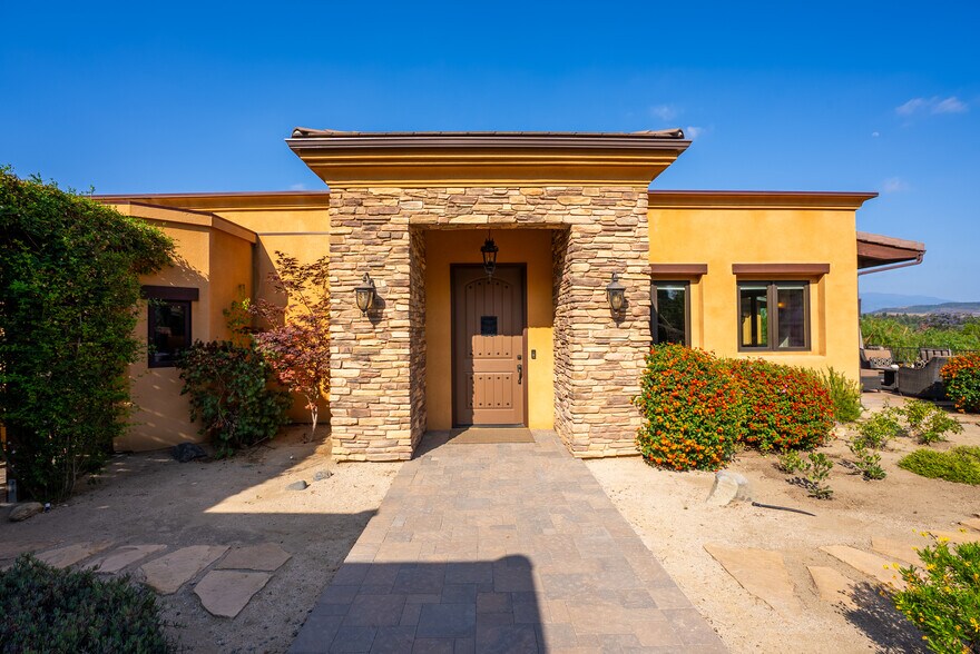 Primary Photo Of 10845 Meads, Orange Specialty For Sale