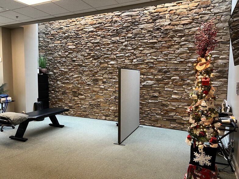 More Photos Of 4625 Red Bank Rd, Cincinnati Medical For Lease