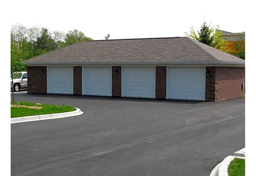 More Photos Of 6800 Crawford Crossing Pl, Louisville Apartments For Sale