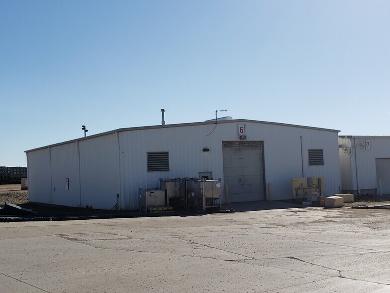 More Photos Of 420 Halliburton Dr, Williston Industrial For Lease