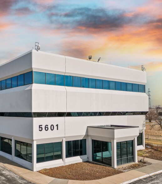 More Photos Of 5601 N 103rd St, Omaha Office For Sale