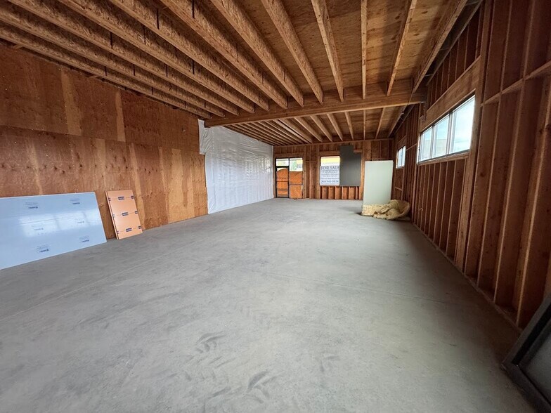 More Photos Of 340 E George Hopper Rd, Burlington Healthcare For Lease