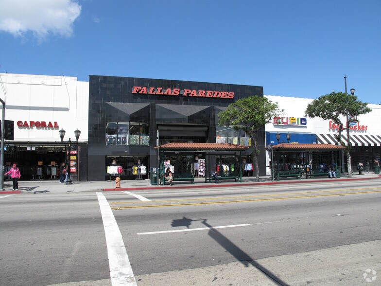 More Photos Of 6717-6719 Pacific Blvd, Huntington Park Storefront For Lease