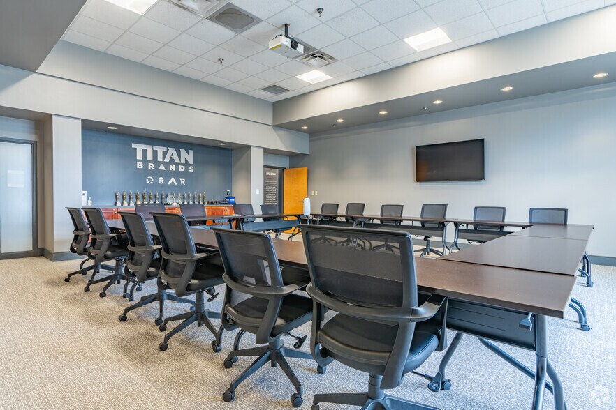 More Photos Of 3839 Forest Hill Irene Rd, Memphis Office For Lease