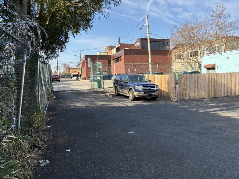 More Photos Of 52 W Chelten Ave, Philadelphia Storefront Retail Office For Sale