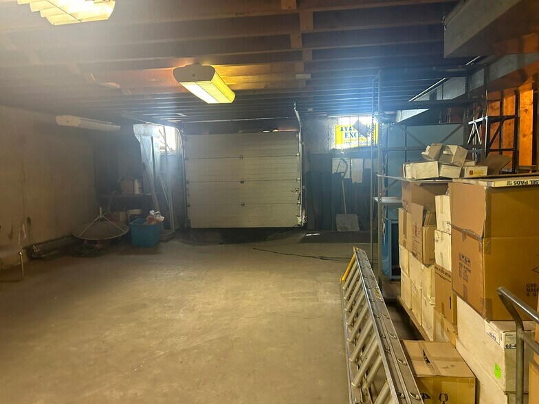 More Photos Of 420 S Federal Blvd, Denver Office For Sale