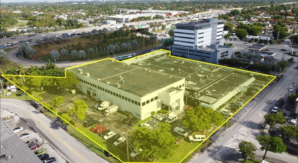 More Photos Of 4180-4182 SW 74th Ct, Miami Showroom For Lease