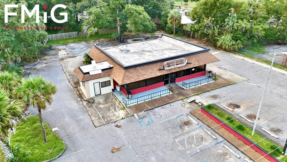 More Photos Of 3507 Pace Blvd, Pensacola Restaurant For Sale