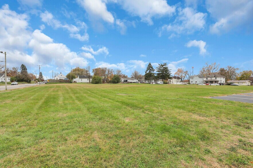 More Photos Of 300 E Auburn Ave, Springfield Office For Sale