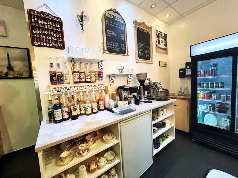 More Photos Of 9404-9412 137 Ave NW, Edmonton Freestanding For Sale