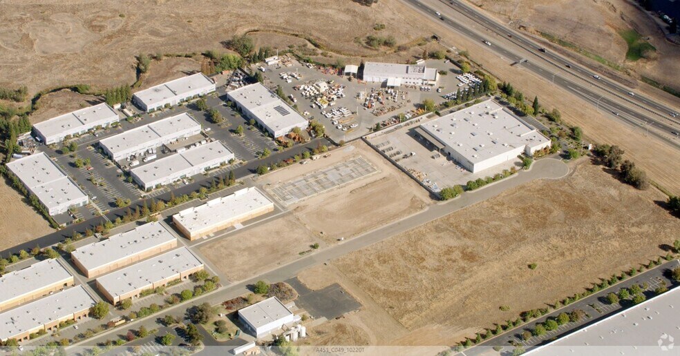 More Photos Of 10612 Industrial Ave, Roseville Warehouse For Lease