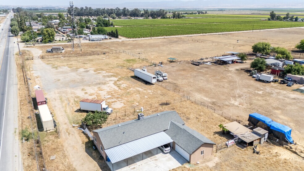 More Photos Of 5915 Weedpatch Hwy, Bakersfield Apartments For Sale
