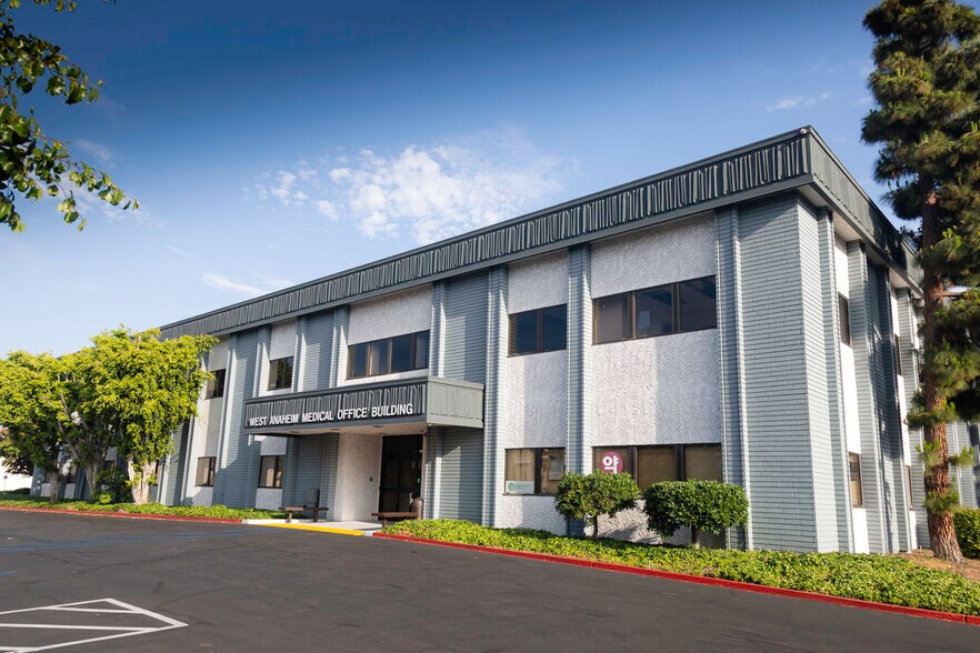 More Photos Of 3055 W Orange Ave, Anaheim Medical For Lease