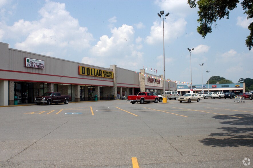 Primary Photo Of 5515-5545 Cameron St, Scott General Retail For Sale