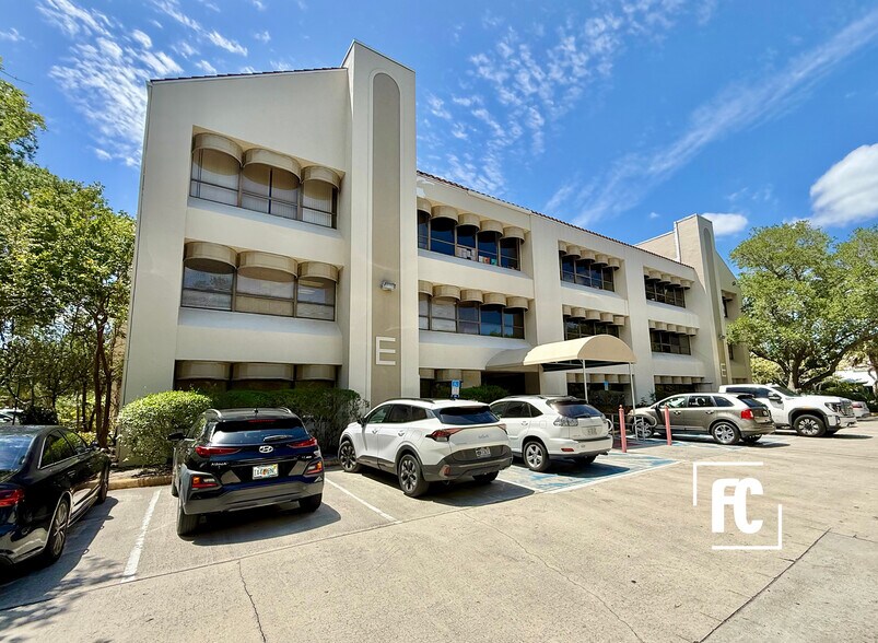 Primary Photo Of 900 SE Ocean Blvd, Stuart Medical For Lease