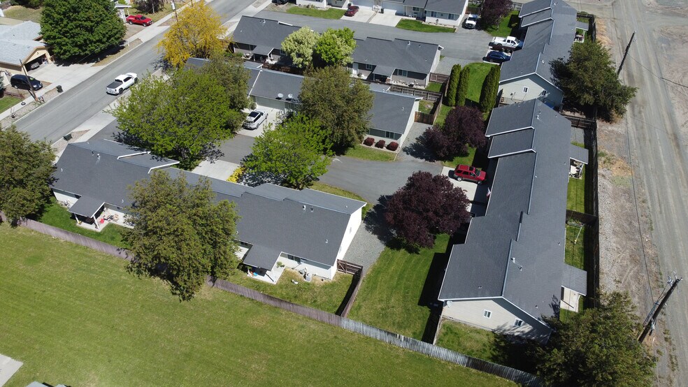 More Photos Of 3010 Elm St, Baker City Apartments For Sale