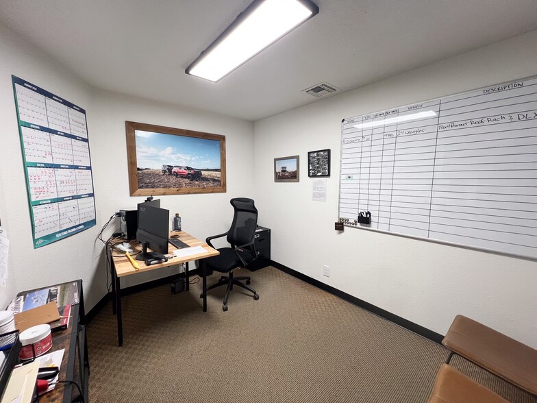 More Photos Of 16135 College Oak Dr, San Antonio Research And Development For Sale