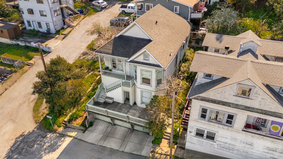 More Photos Of 503 Winslow St, Crockett Apartments For Sale