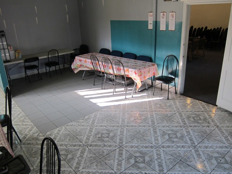 More Photos Of 7409 S Broadway, Los Angeles Medical For Sale