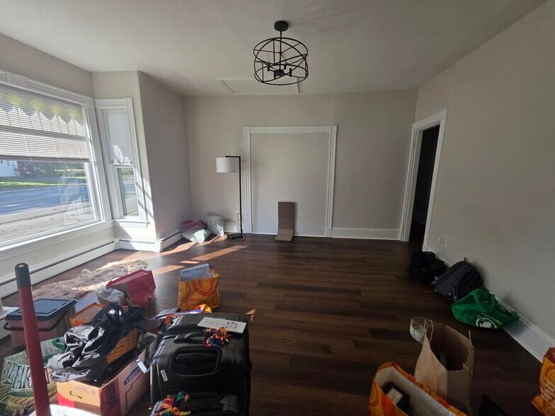 More Photos Of 115 Limerock St, Rockland Apartments For Sale