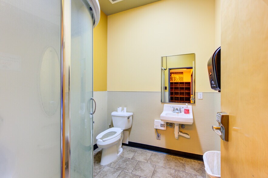 More Photos Of 21734 Provincial Blvd, Katy Medical For Sale