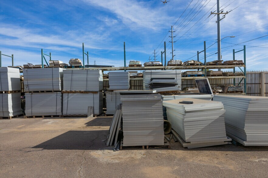 More Photos Of 1302 W Lincoln St, Phoenix Warehouse For Sale