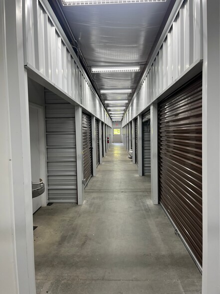More Photos Of 3315 University Blvd E, Tuscaloosa Self Storage For Sale